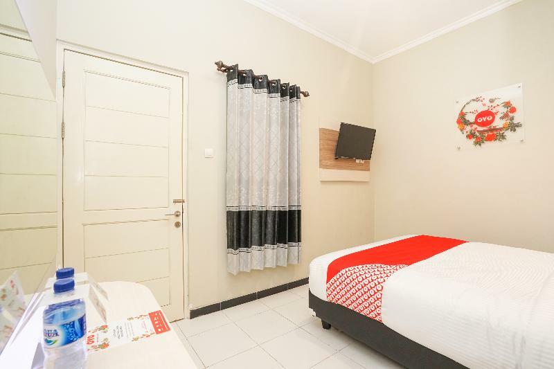 Bumi Banyu Bening Syariah By Ecommerceloka Surabaya Luaran gambar